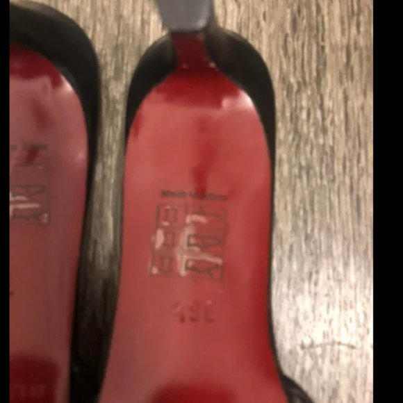 Burberry 90s Vtg Pointed Toe Leather Kitten Heels - Picture 2 of 9